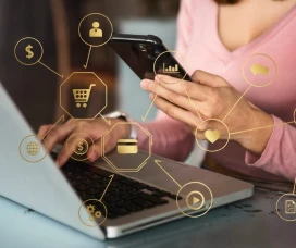 Empreendedora trabalhando em um notebook